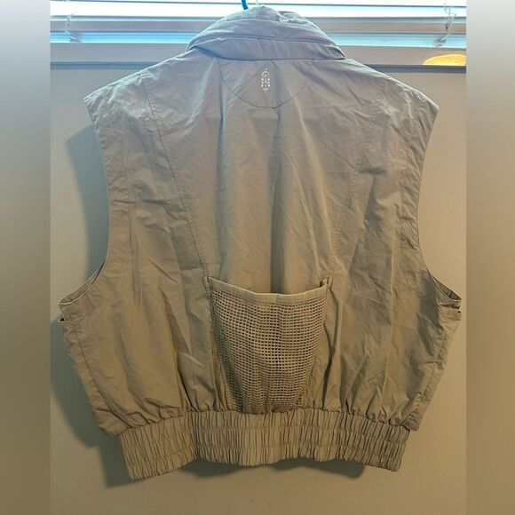 FP Movement Off The Grid Vest Utility Cargo Hooded Hiking Beige/Khaki Bone Small - Picture 6 of 12